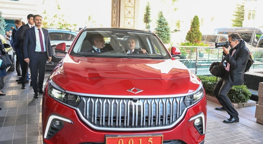 Avusturya Başbakanı Nehammer, Bakan Kacır ile Togg'u deneyimledi