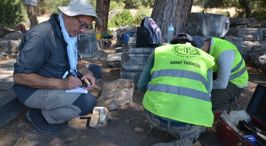 BUÜ'lü akademisyenin projesi Priene'nin inanç turizmine katkısını artıracak