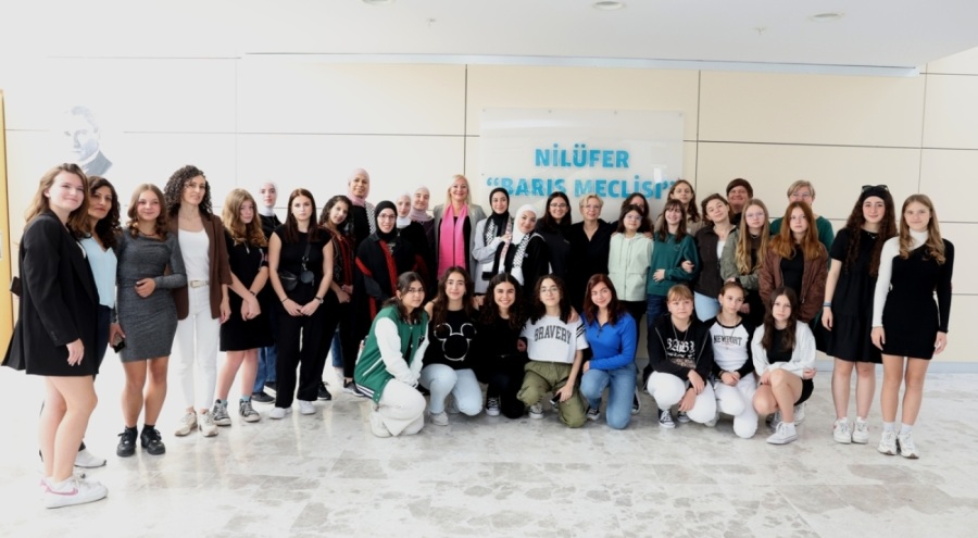 Dünya Kız Çocukları Günü'nde Nilüfer Belediyesi'ne ziyaret