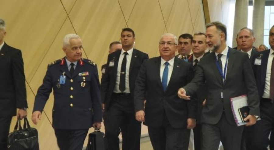 Bakan Yaşar Güler, Ukrayna Savunma Temas Grubu Toplantısı'na katıldı