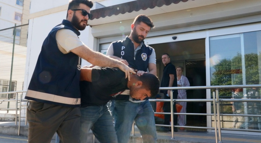 Husumetlisinin 8 yaşındaki oğlunu vurmuştu! Yakalandı