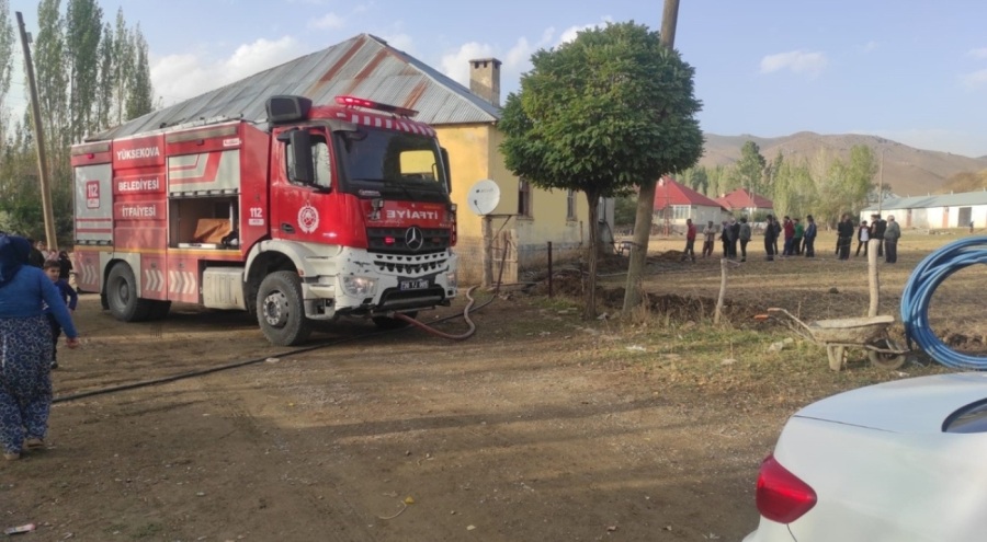 Hakkari'de korkutan yangın!
