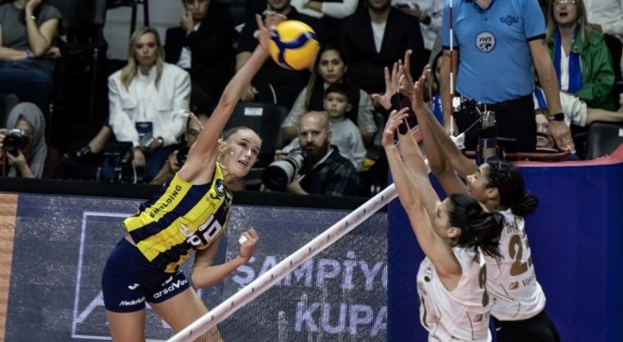 VakıfBank, Fenerbahçe Opet'i 3-2 yenerek şampiyon oldu!