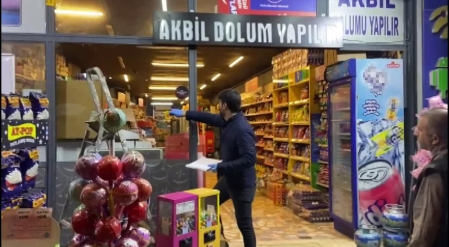 Esenyurt'ta markete kurşun yağdırdılar!