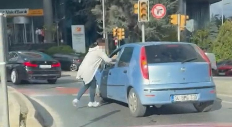 Trafikte kadın maganda dehşeti