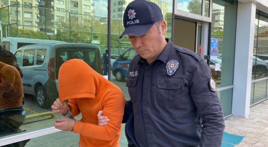 2 farklı adreste hırsızlık yaptı! Tutuklama