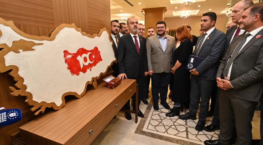 Büyükşehir meclisi, imzalarıyla tarihe not düştü