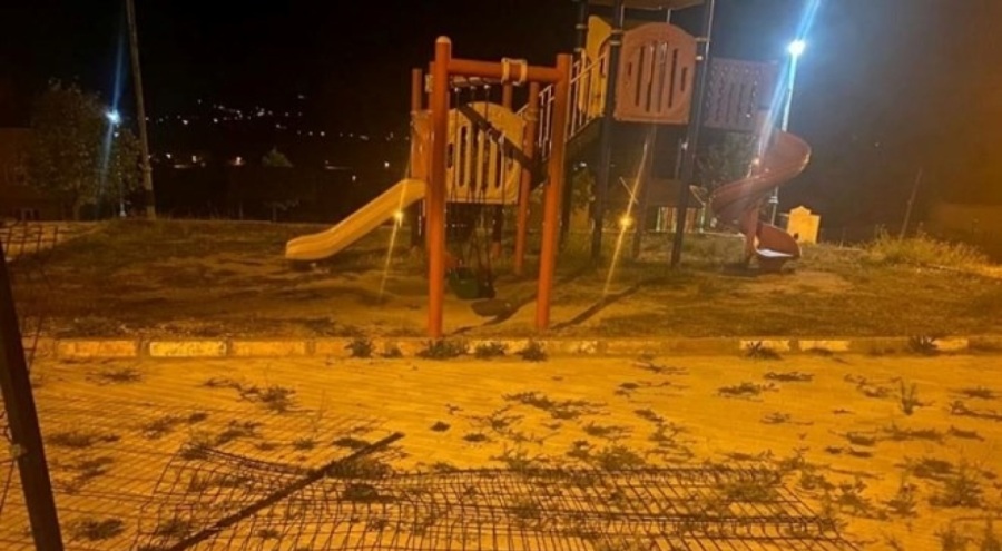 Çocuk parkına giren ayı panik yarattı