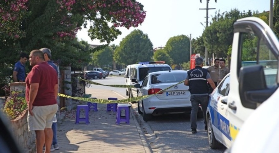 Emlakçıda alacak verecek kavgası!