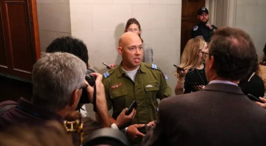 Temsilciler Meclisi üyesi Brian Mast, ABD Kongresi'ne İsrail askeri üniformasıyla geldi