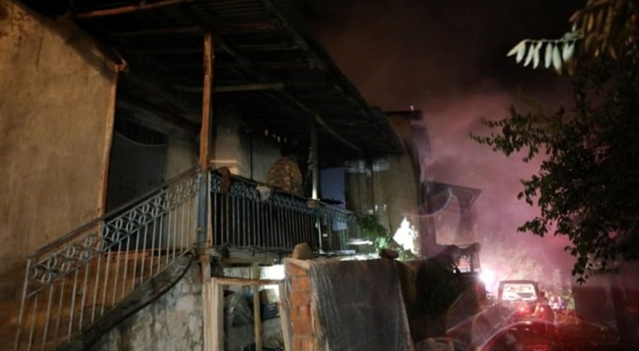 Ailesiyle tartıştı: Evini yaktı