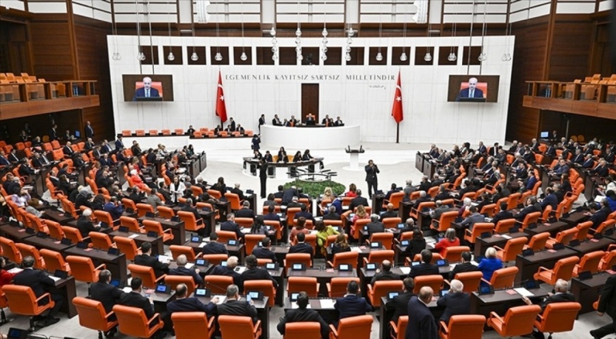 Meclis'te tezkere mesaisi