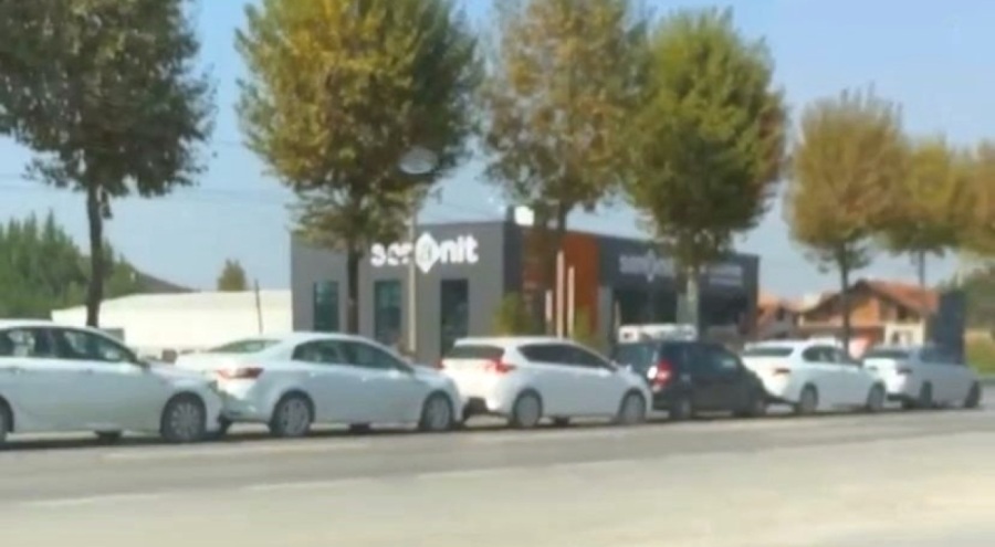 Sakarya'da 6 araçlı zincirleme trafik kazası