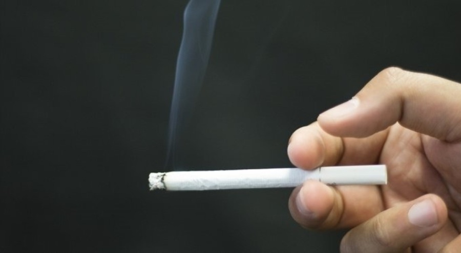 Sigara şirketlerine milyonluk ceza!