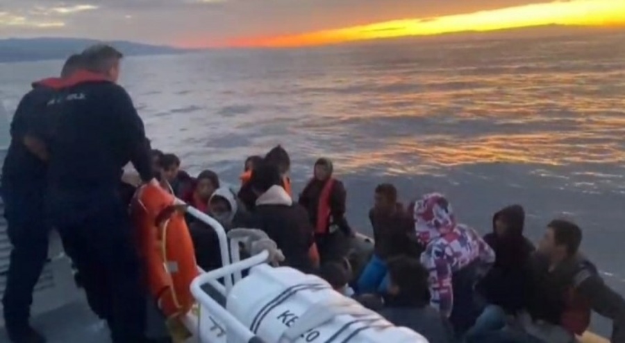 62 kaçak göçmen kurtarıldı