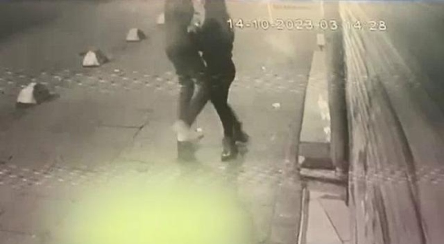 Kadıköy'de 'laf atma' cinayeti! Sürpriz yapmaya geldim, şimdi toprağa veriyorum