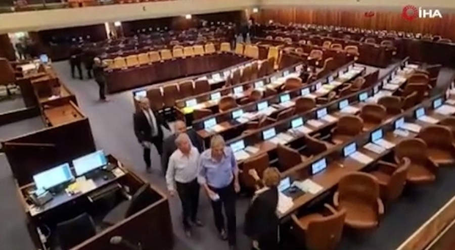 İsrail Meclisi'nde panik yaşandı: Genel kurulu boşalttılar
