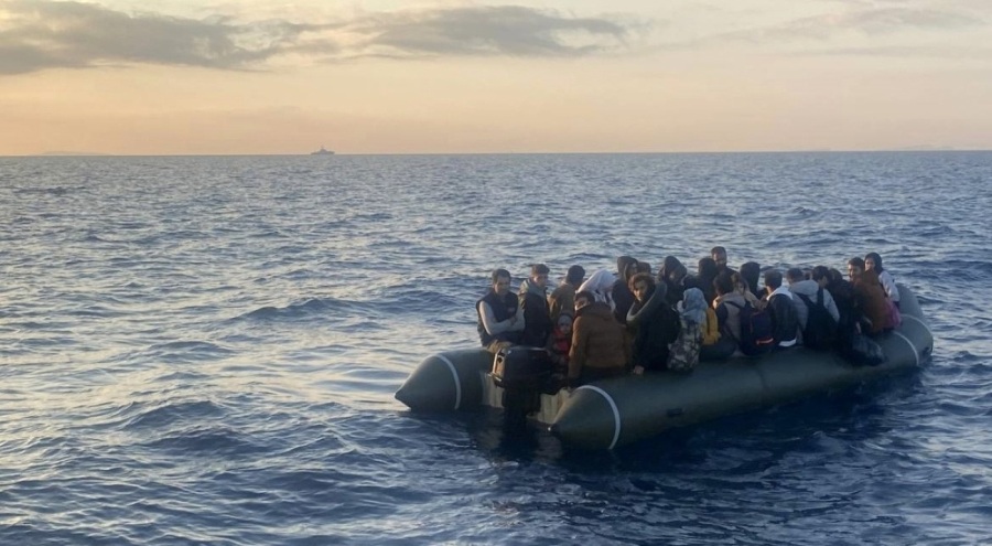 Ayvacık açıklarında ölüme terk edilen 88 kaçak göçmen kurtarıldı