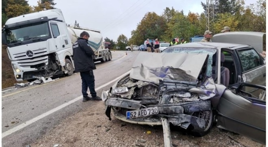 Feci kaza: 3 ölü, 3 yaralı