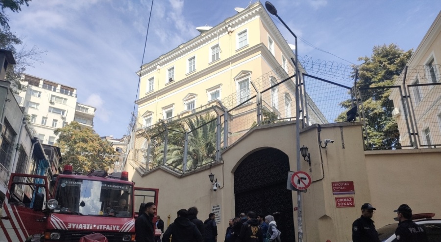 Rus Başkonsolosluğunda yangın paniği