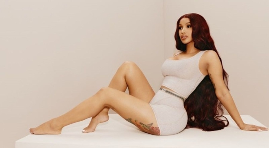 Cardi B'den Rapunzel temalı pozlar