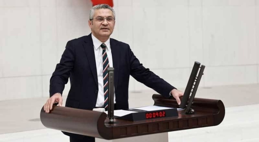 CHP'li Oğuz Kaan Salıcı: Türk vatandaşlığı pazara düştü, ederi de 400 bin dolar