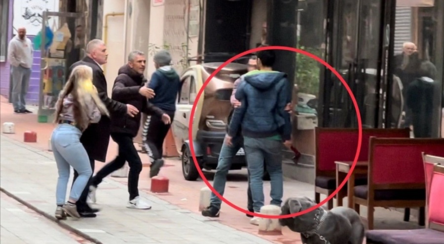 Samsun'da baltayla kafedeki gence saldırdılar!