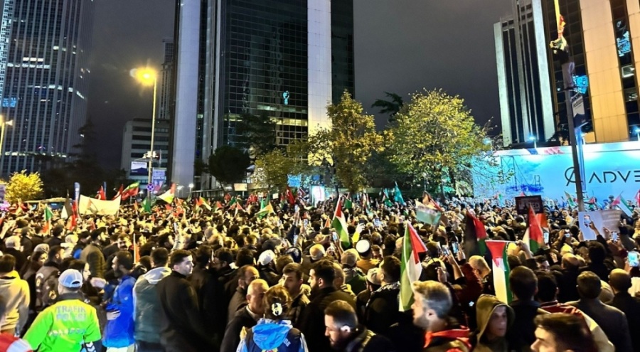 İsrail'in İstanbul Başkonsolosluğu önünde vatandaşlardan protesto