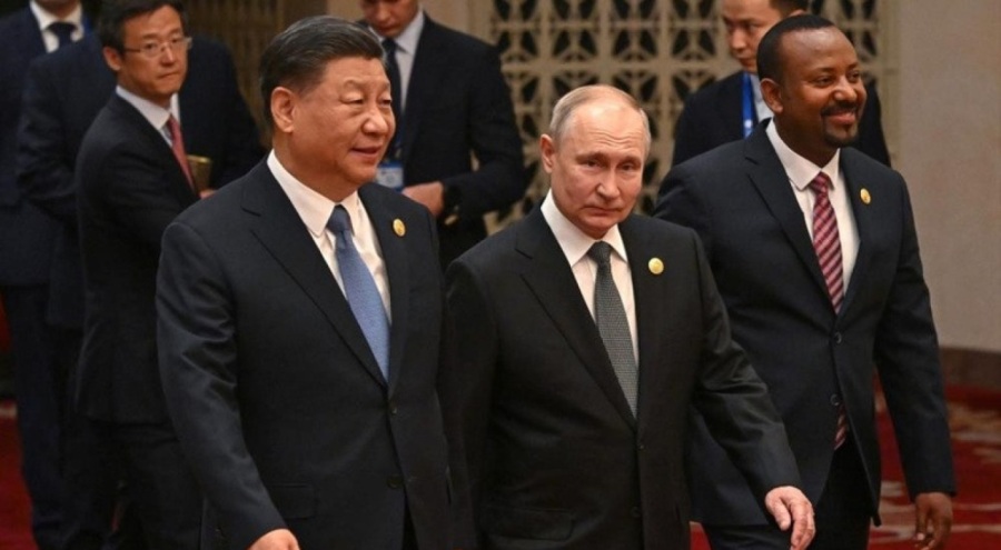 Rusya Devlet Başkanı Putin, Çin Devlet Başkanı Xi ile bir araya geldi