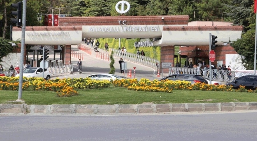 Anadolu Üniversitesi'nden intihar açıklaması