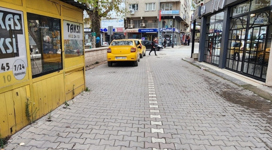 Bursa'da taksiciyi kalbinden bıçakladı, bıçağı emanet bıraktı