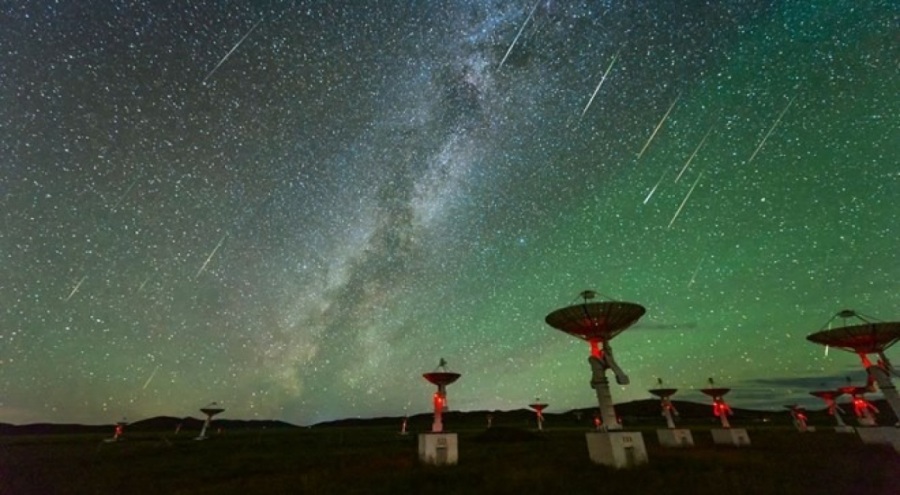 Astronomlar 8 yıl süren radyo dalgaları tespit etti