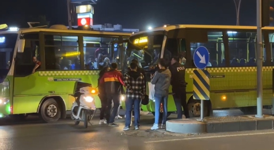 Kendisini sıkıştırdığını iddia ettiği şoföre saldırdı