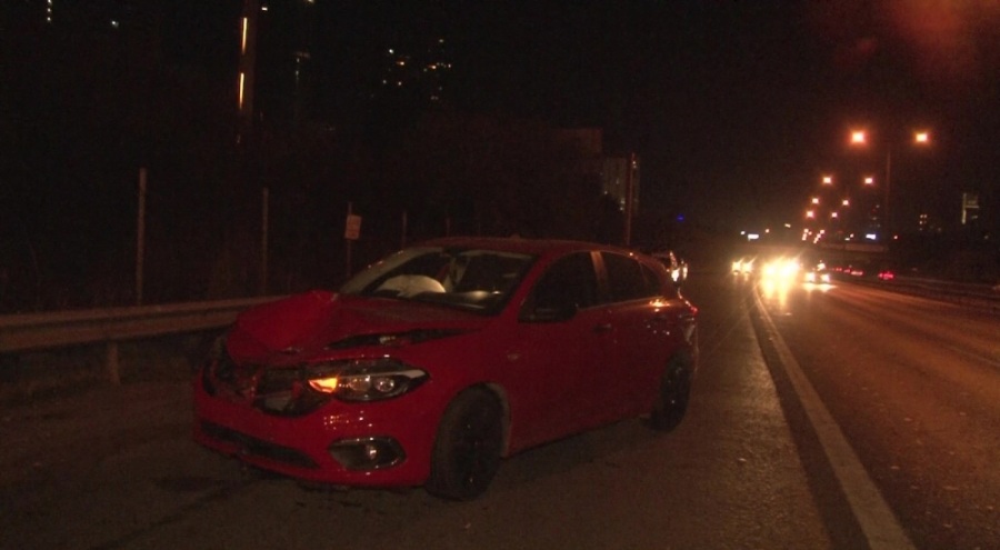 Hatalı sollama yapan motosiklete otomobil çarptı: 1 hafif yaralı