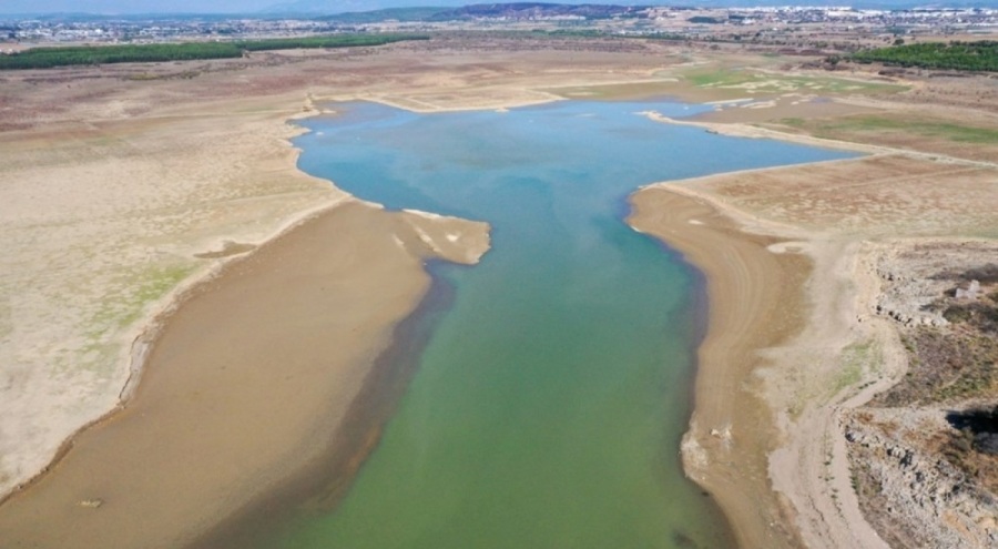 İzmir'de 5 baraj susuzlukla karşı karşıya