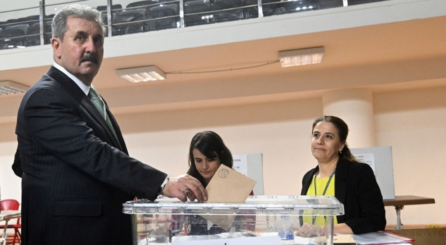 Mustafa Destici yeniden BBP Genel Başkanlığına seçildi