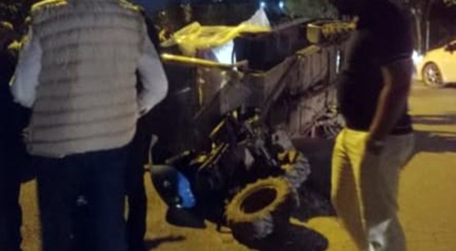 Tarım aracı devrildi! Çok sayıda yaralı