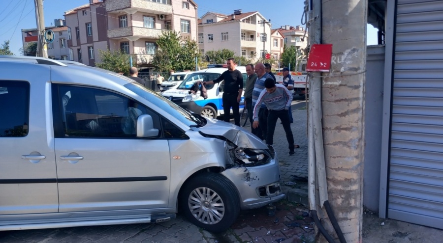 Ehliyetsiz sürücü yayaya çarptı!