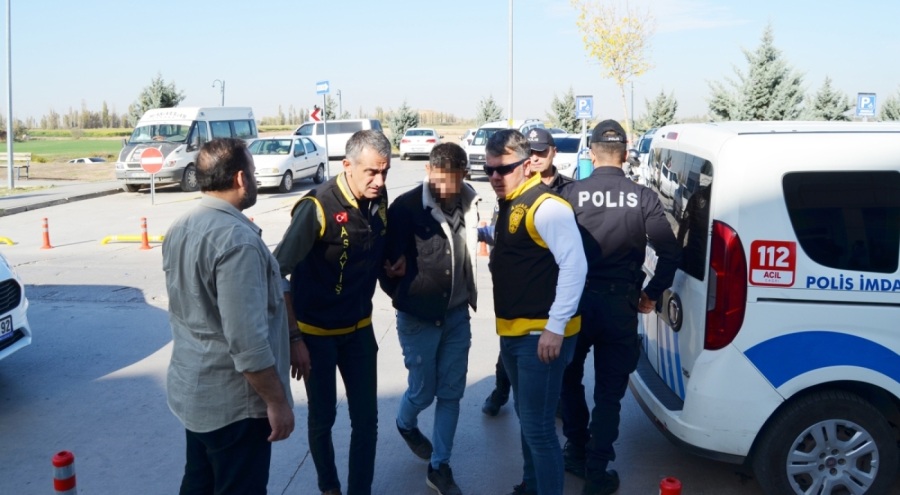 Düğündeki cinayetin şüphelileri baba ve 2 oğluna yakalama!