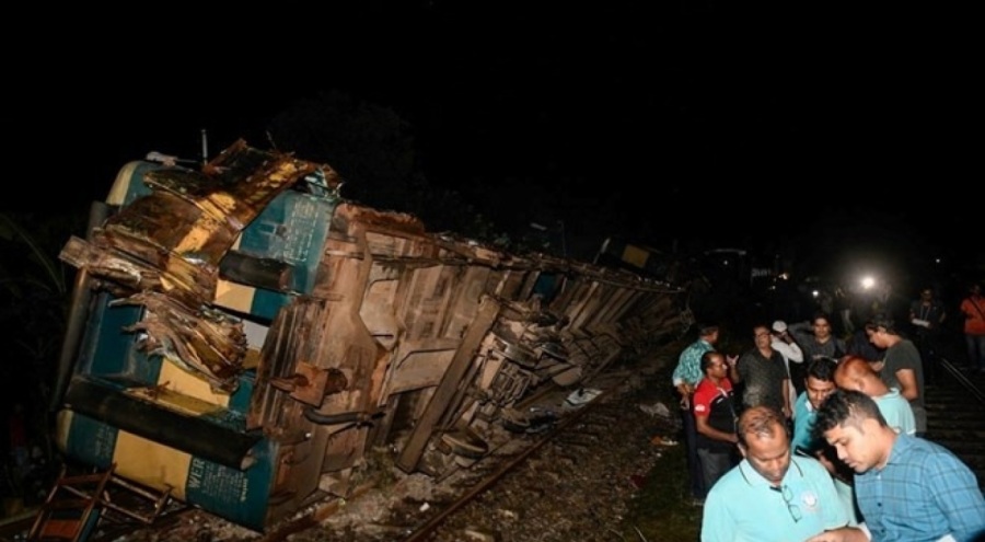 Tren kazasında ölü sayısı yükseldi