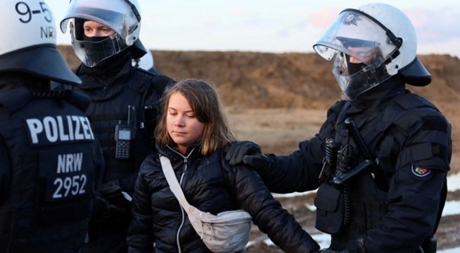 İsrail, Greta Thunberg'i müfredattan çıkaracak