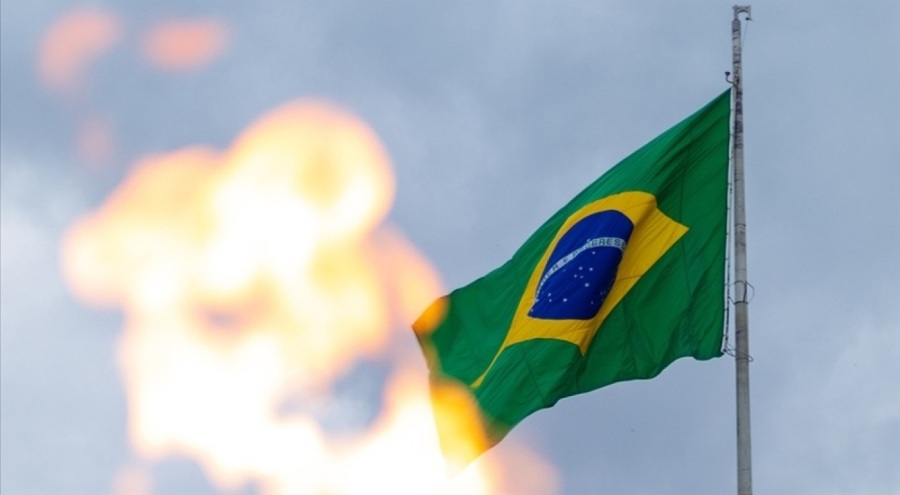 Brezilya'da çete üyeleri Rio de Janeiro'da 36'dan fazla otobüsü ateşe verdi