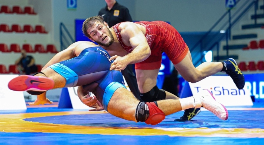 Milli güreşçi Gimri dünya şampiyonu oldu