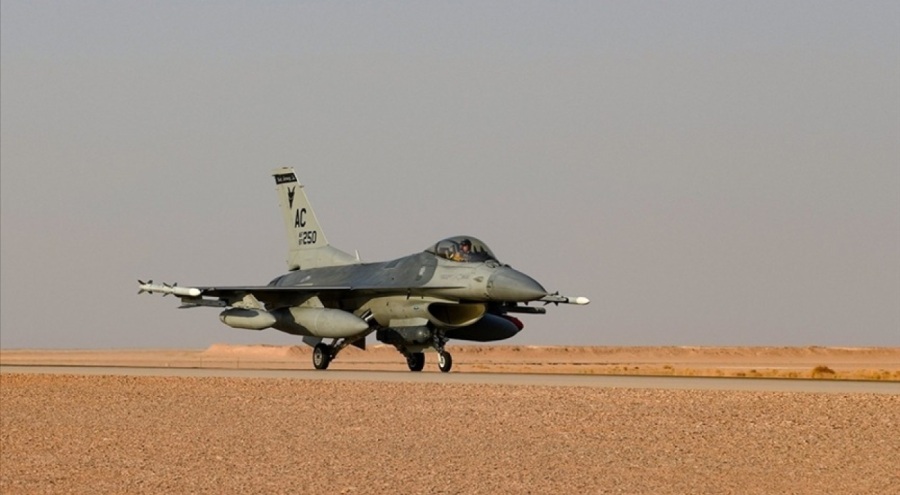 ABD'nin F-16 filosu Orta Doğu'ya ulaştı