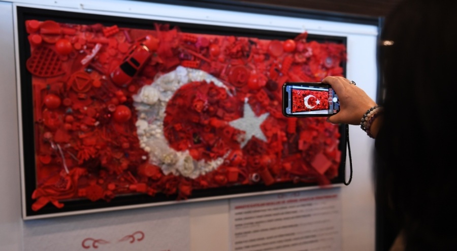 Osmangazi'de Cumhuriyet'in 100'üncü yıla özel sergi