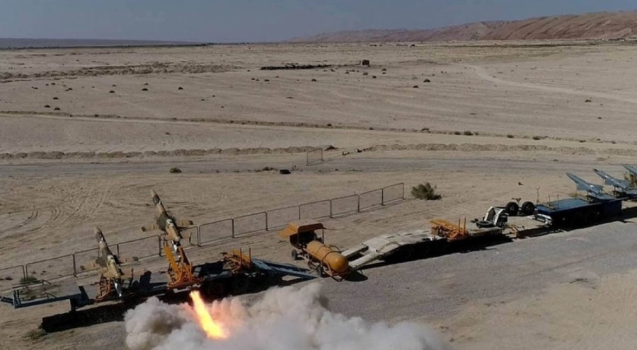 İran'da dev askeri tatbikat başladı