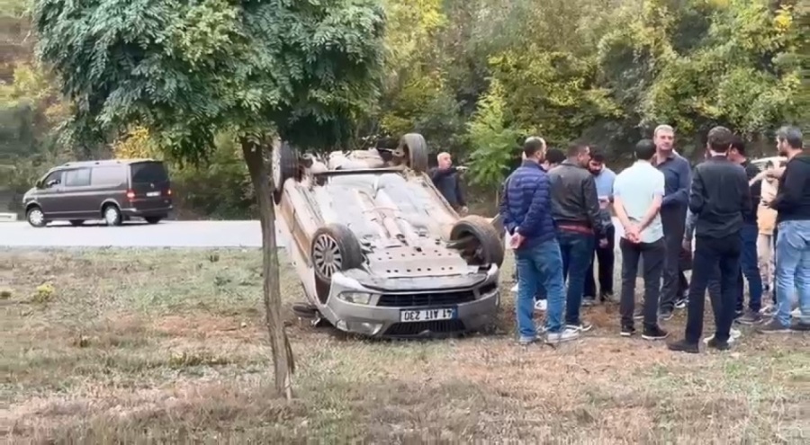 Bursa'da takla atan araçtaki genç çift yaralandı