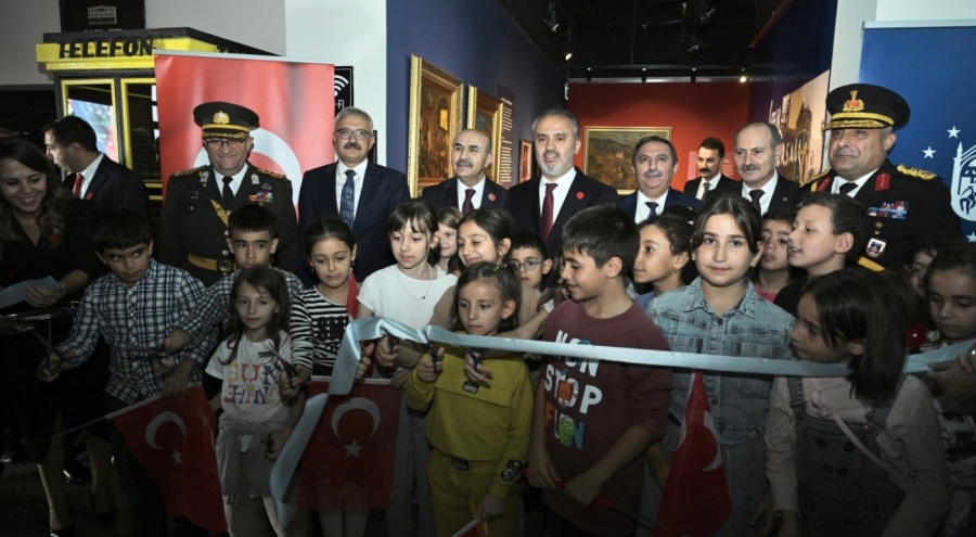 Şefik Bursalı'nın eserleri sanatseverlerle buluştu