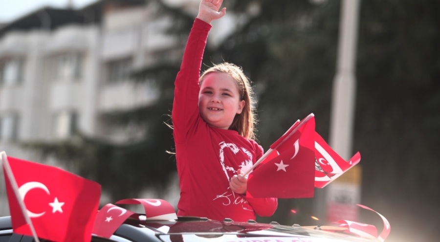 Bursa'da Cumhuriyet'in 100. yılı kutlandı