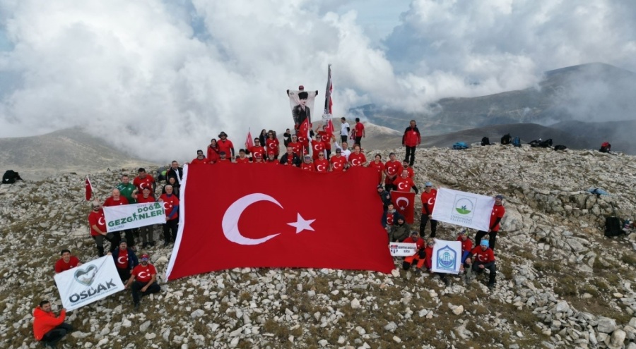 Bursa'da Osmangazili dağcıların '100. yıl' zirve tırmanışı